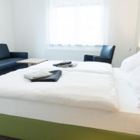 Bauers Gaestehaus Obersiebenbrunn ภายนอก รูปภาพ